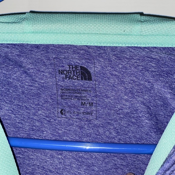 North face pull over - Picture 2 of 6